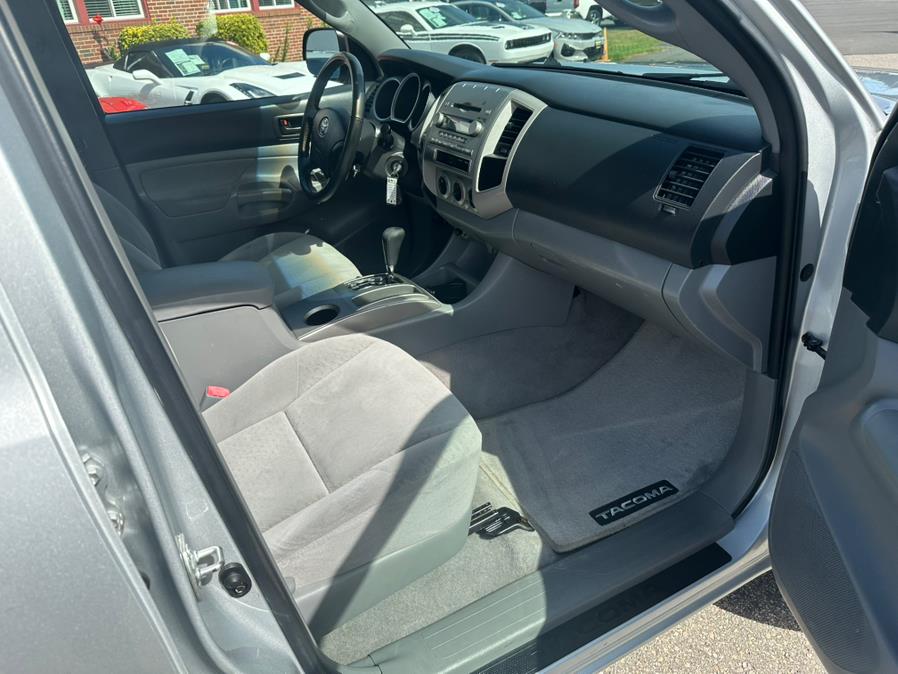 2005 Toyota Tacoma Double 141" Auto 4WD (Natl), available for sale in South Windsor, Connecticut | Mike And Tony Auto Sales, Inc. South Windsor, Connecticut 2005 Toyota Tacoma Double 141" Auto 4WD (Natl), available for sale in South Windsor, Connecticut | Mike And Tony Auto Sales, Inc. South Windsor, Connecticut