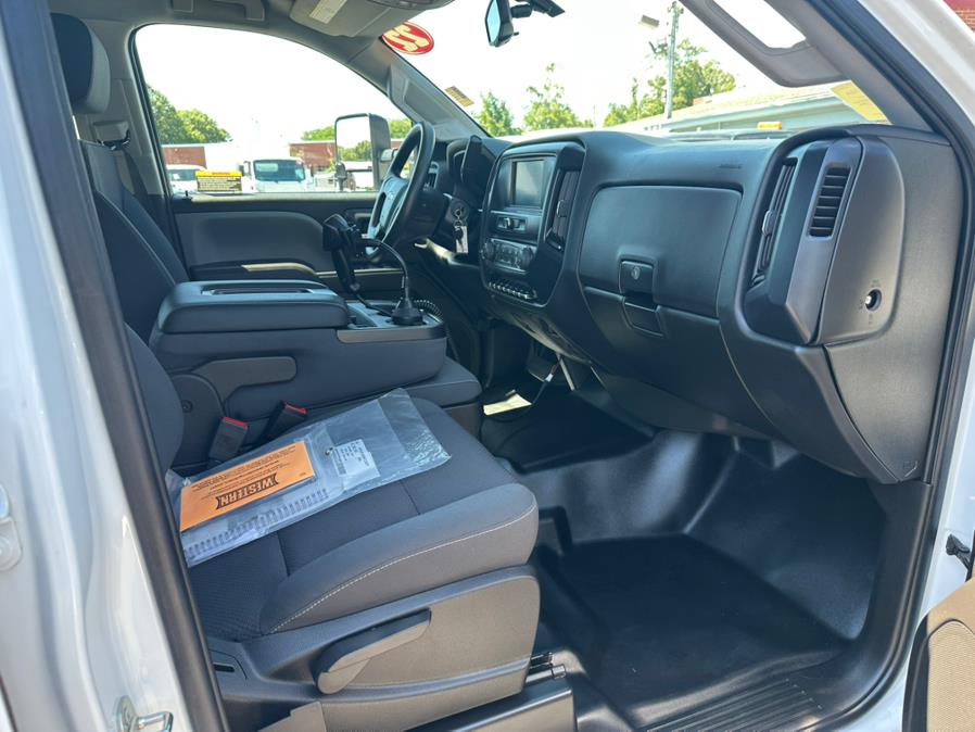 2022 Chevrolet Silverado MD 4WD Crew Cab Work Truck, available for sale in South Windsor, Connecticut | Mike And Tony Auto Sales, Inc. South Windsor, Connecticut 2022 Chevrolet Silverado MD 4WD Crew Cab Work Truck, available for sale in South Windsor, Connecticut | Mike And Tony Auto Sales, Inc. South Windsor, Connecticut