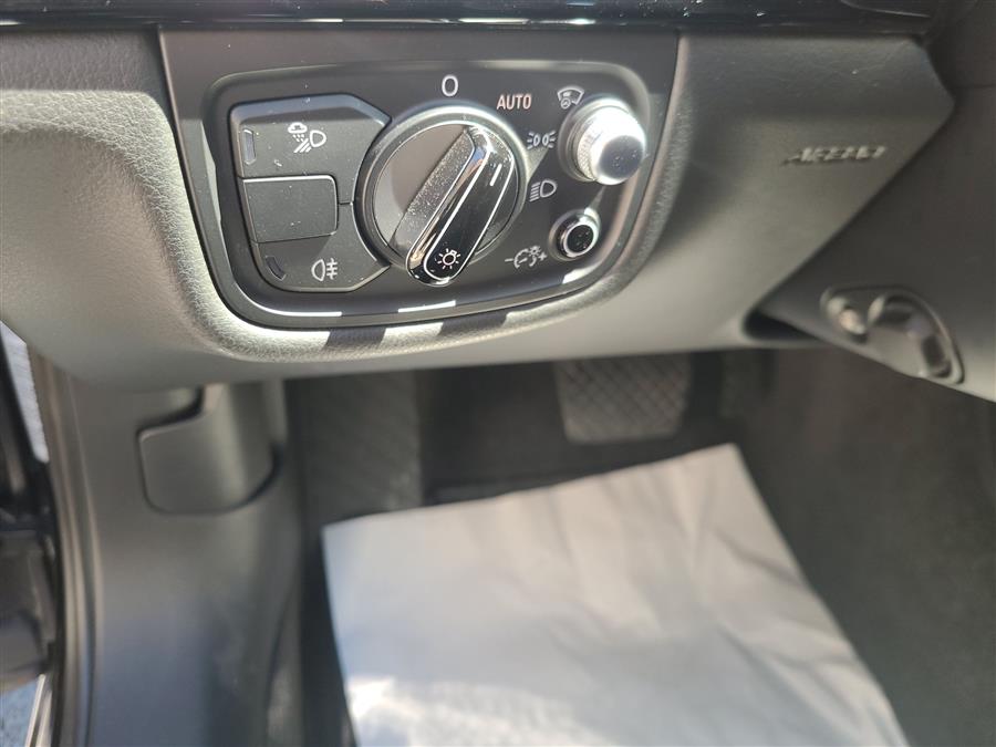 2015 Audi A8 L 4dr Sdn 4.0T, available for sale in Canton, Connecticut | Lava Motors. Canton, Connecticut 2015 Audi A8 L 4dr Sdn 4.0T, available for sale in Canton, Connecticut | Lava Motors. Canton, Connecticut