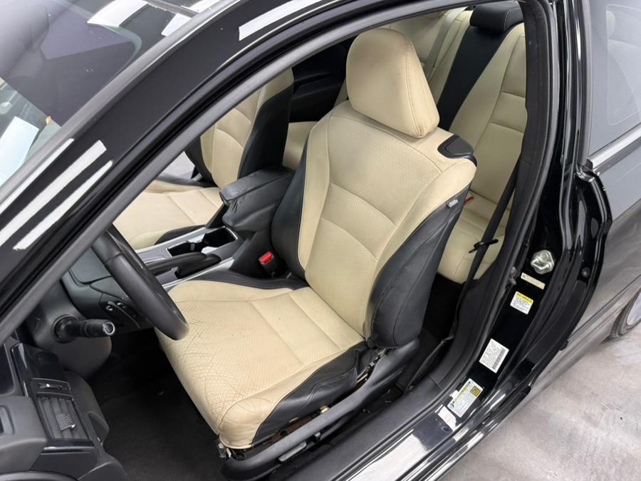 2014 Honda Accord Coupe 2dr V6 Auto EX-L w/Navi, available for sale in Elizabeth, New Jersey | M Auto Group. Elizabeth, New Jersey 2014 Honda Accord Coupe 2dr V6 Auto EX-L w/Navi, available for sale in Elizabeth, New Jersey | M Auto Group. Elizabeth, New Jersey