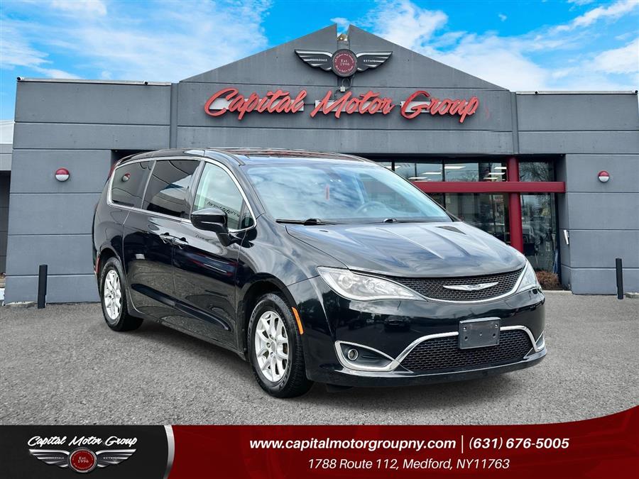 Used 2020 Chrysler Pacifica in Medford, New York | Capital Motor Group Inc. Medford, New York