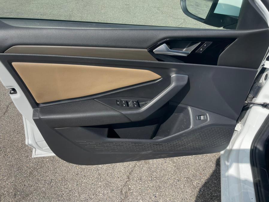 2019 Volkswagen Jetta SEL Premium Auto w/SULEV *Ltd Avail*, available for sale in Hawaiian Gardens, California | Luxe Motors. Hawaiian Gardens, California 2019 Volkswagen Jetta SEL Premium Auto w/SULEV *Ltd Avail*, available for sale in Hawaiian Gardens, California | Luxe Motors. Hawaiian Gardens, California
