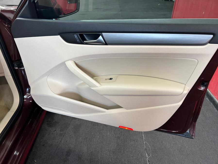 2014 Volkswagen Passat 4dr Sdn 1.8T Auto SE PZEV, available for sale in Garfield, New Jersey | Urban Motors Collection. Garfield, New Jersey 2014 Volkswagen Passat 4dr Sdn 1.8T Auto SE PZEV, available for sale in Garfield, New Jersey | Urban Motors Collection. Garfield, New Jersey