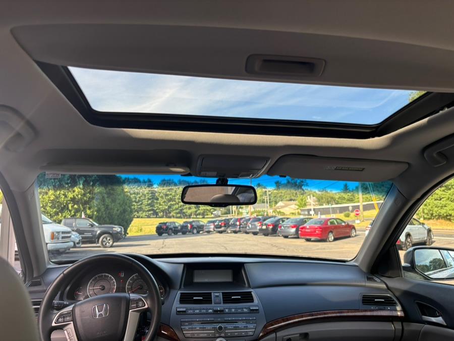 2011 Honda Accord Sdn 4dr I4 Auto EX-L PZEV, available for sale in Somers, Connecticut | Four Town Motors LLC. Somers, Connecticut 2011 Honda Accord Sdn 4dr I4 Auto EX-L PZEV, available for sale in Somers, Connecticut | Four Town Motors LLC. Somers, Connecticut