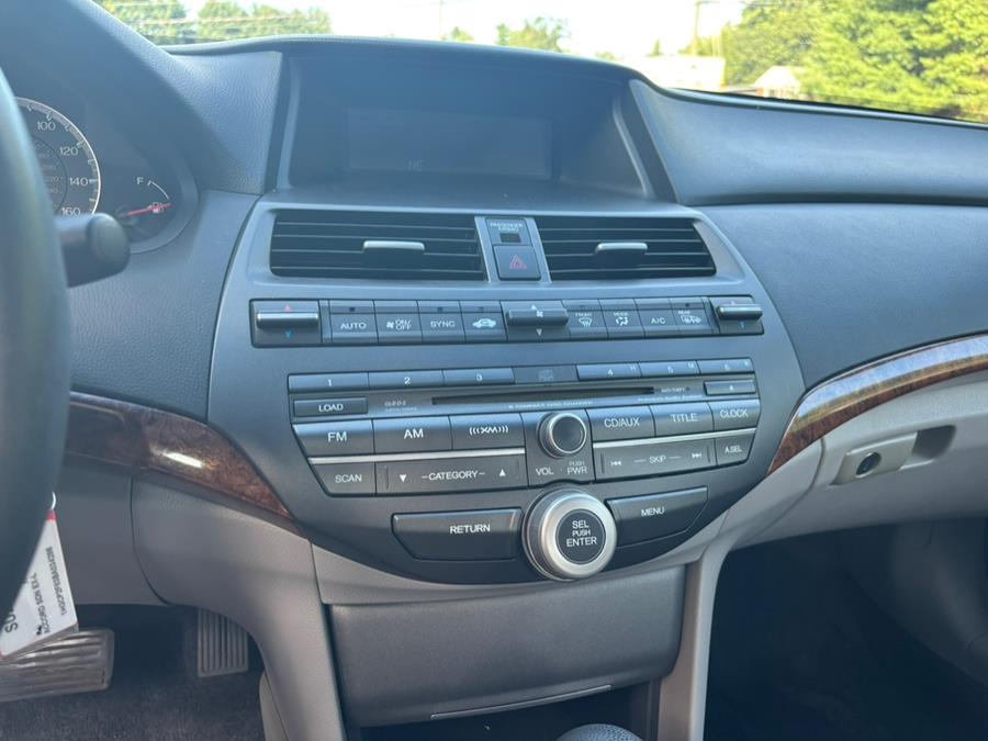 2011 Honda Accord Sdn 4dr I4 Auto EX-L PZEV, available for sale in Somers, Connecticut | Four Town Motors LLC. Somers, Connecticut 2011 Honda Accord Sdn 4dr I4 Auto EX-L PZEV, available for sale in Somers, Connecticut | Four Town Motors LLC. Somers, Connecticut