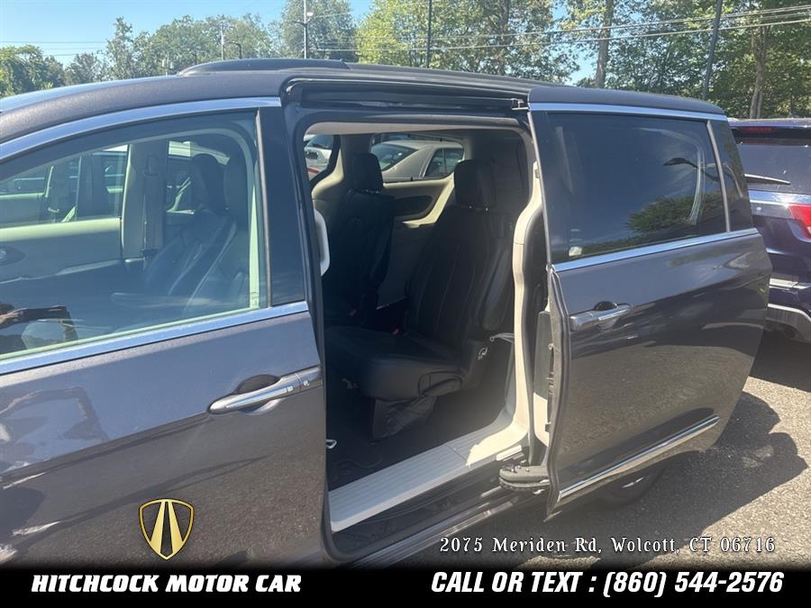 2017 Chrysler Pacifica Touring L, available for sale in Wolcott, Connecticut | Hitchcock Motor Car. Wolcott, Connecticut 2017 Chrysler Pacifica Touring L, available for sale in Wolcott, Connecticut | Hitchcock Motor Car. Wolcott, Connecticut