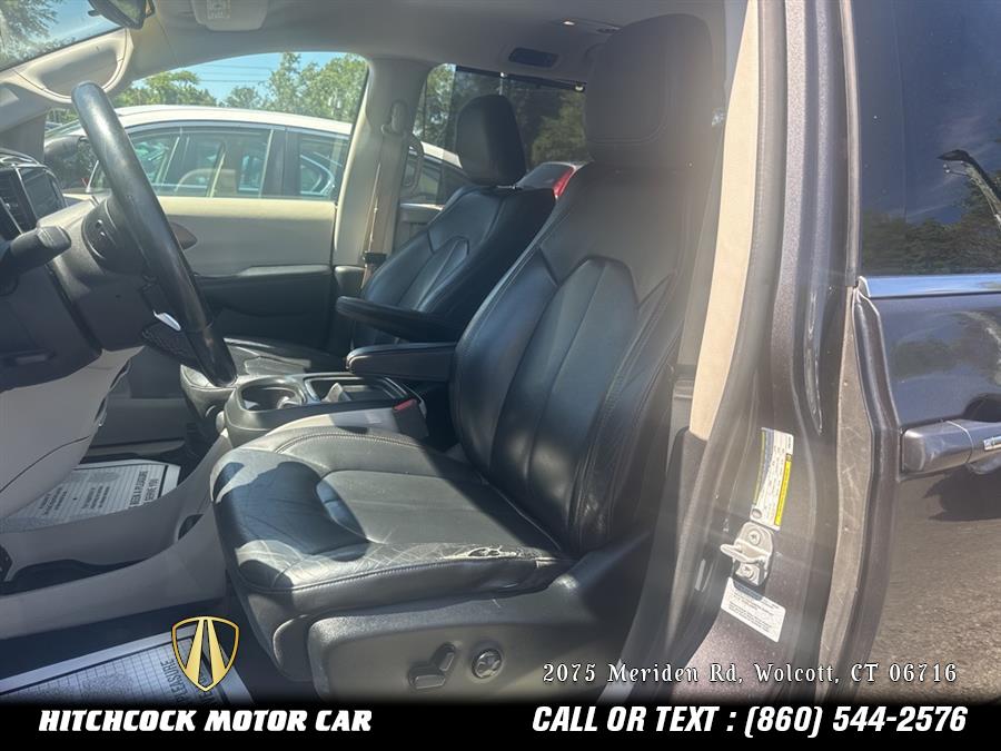 2017 Chrysler Pacifica Touring L, available for sale in Wolcott, Connecticut | Hitchcock Motor Car. Wolcott, Connecticut 2017 Chrysler Pacifica Touring L, available for sale in Wolcott, Connecticut | Hitchcock Motor Car. Wolcott, Connecticut