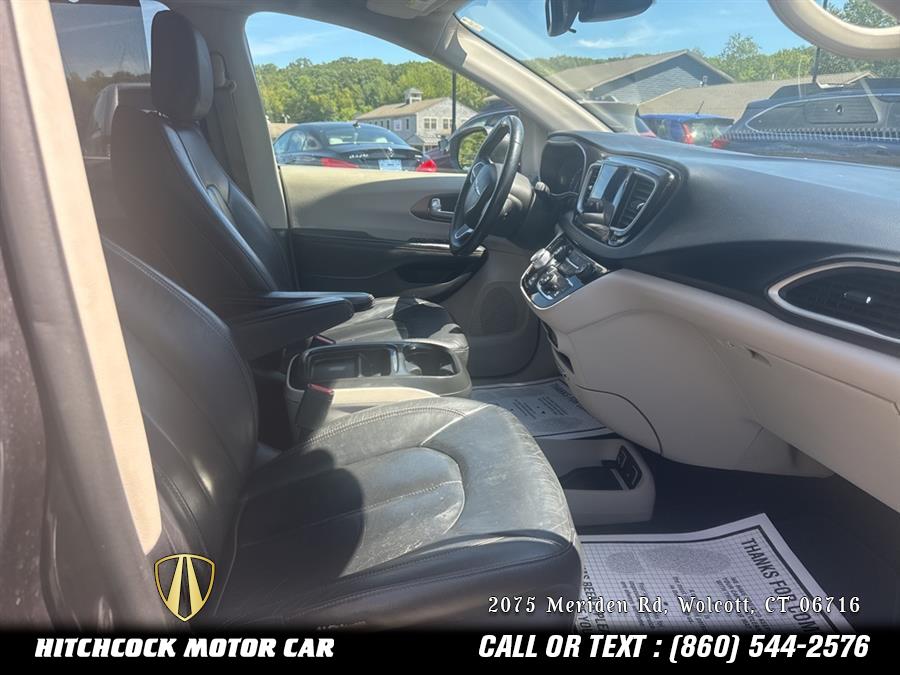2017 Chrysler Pacifica Touring L, available for sale in Wolcott, Connecticut | Hitchcock Motor Car. Wolcott, Connecticut 2017 Chrysler Pacifica Touring L, available for sale in Wolcott, Connecticut | Hitchcock Motor Car. Wolcott, Connecticut