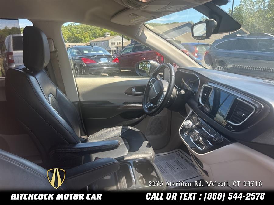 2017 Chrysler Pacifica Touring L, available for sale in Wolcott, Connecticut | Hitchcock Motor Car. Wolcott, Connecticut 2017 Chrysler Pacifica Touring L, available for sale in Wolcott, Connecticut | Hitchcock Motor Car. Wolcott, Connecticut