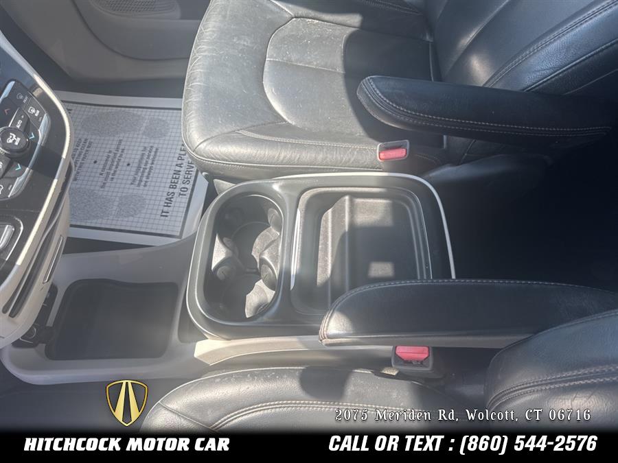 2017 Chrysler Pacifica Touring L, available for sale in Wolcott, Connecticut | Hitchcock Motor Car. Wolcott, Connecticut 2017 Chrysler Pacifica Touring L, available for sale in Wolcott, Connecticut | Hitchcock Motor Car. Wolcott, Connecticut