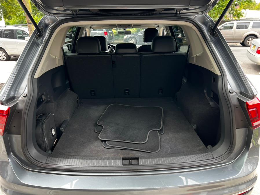 2018 Volkswagen Tiguan 2.0T SE 4MOTION, available for sale in Irvington, New Jersey | Elis Motors Corp. Irvington, New Jersey 2018 Volkswagen Tiguan 2.0T SE 4MOTION, available for sale in Irvington, New Jersey | Elis Motors Corp. Irvington, New Jersey