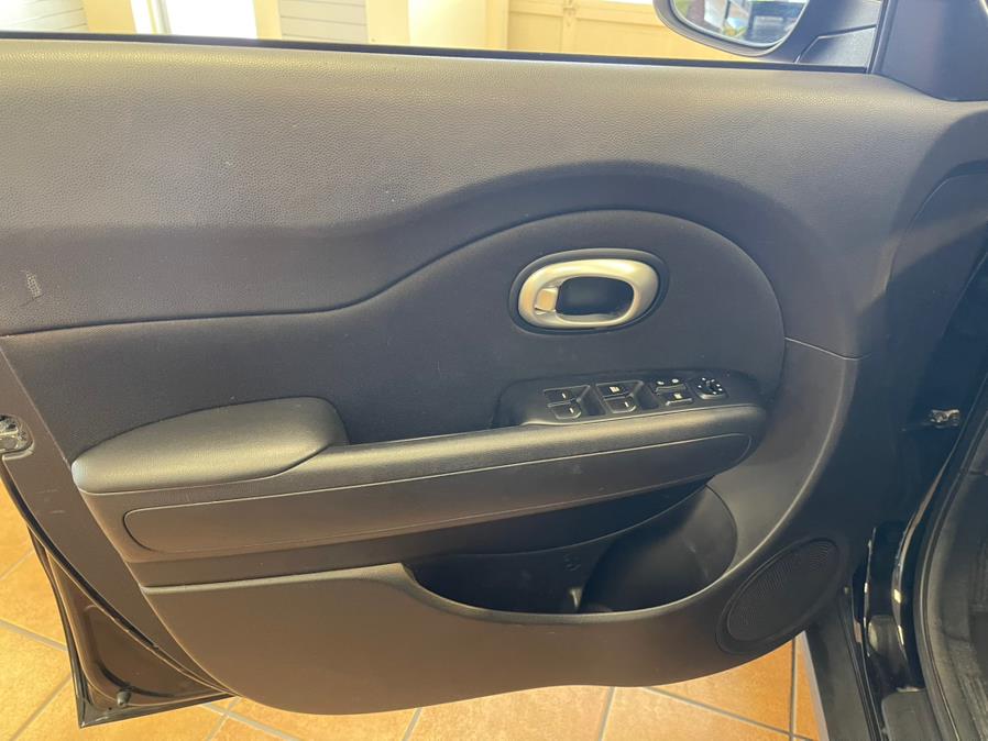 2015 Kia Soul 5dr Wgn Auto Base, available for sale in Suffern, New York | Rockland Motor Sport. Suffern, New York 2015 Kia Soul 5dr Wgn Auto Base, available for sale in Suffern, New York | Rockland Motor Sport. Suffern, New York