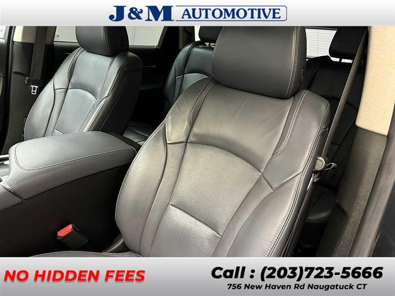 2018 Buick Enclave Premium, available for sale in Naugatuck, Connecticut | J&M Automotive Sls&Svc LLC. Naugatuck, Connecticut 2018 Buick Enclave Premium, available for sale in Naugatuck, Connecticut | J&M Automotive Sls&Svc LLC. Naugatuck, Connecticut