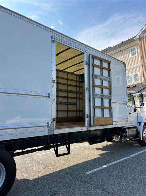 2019 HINO 268A 26FT SUPREME BOX PALFINGER LIFTGATE, available for sale in Paterson, New Jersey | Speedway Commercial Motors LLC. Paterson, New Jersey 2019 HINO 268A 26FT SUPREME BOX PALFINGER LIFTGATE, available for sale in Paterson, New Jersey | Speedway Commercial Motors LLC. Paterson, New Jersey