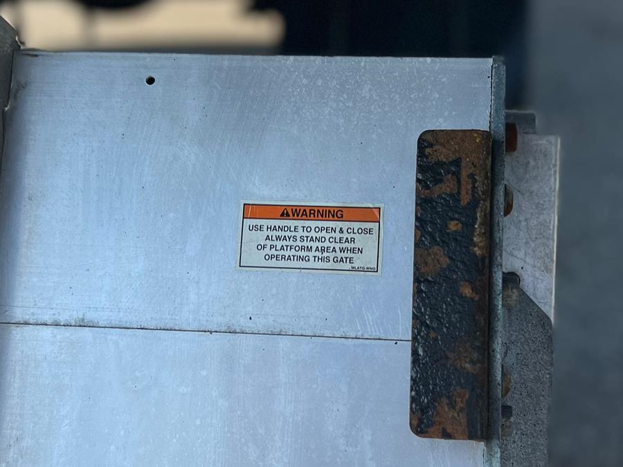 2019 HINO 268A 26FT SUPREME BOX PALFINGER LIFTGATE, available for sale in Paterson, New Jersey | Speedway Motors LLC. Paterson, New Jersey 2019 HINO 268A 26FT SUPREME BOX PALFINGER LIFTGATE, available for sale in Paterson, New Jersey | Speedway Motors LLC. Paterson, New Jersey