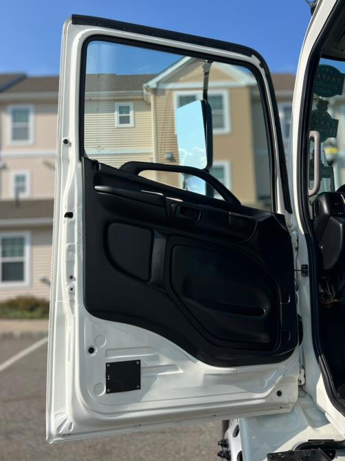2019 HINO 268A 26FT SUPREME BOX PALFINGER LIFTGATE, available for sale in Paterson, New Jersey | Speedway Motors LLC. Paterson, New Jersey 2019 HINO 268A 26FT SUPREME BOX PALFINGER LIFTGATE, available for sale in Paterson, New Jersey | Speedway Motors LLC. Paterson, New Jersey