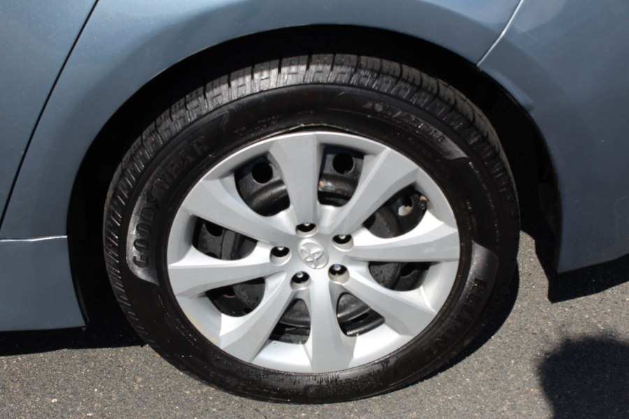 2022 Toyota Corolla LE CVT (Natl), available for sale in New Britain, Connecticut | Universal Motors LLC. New Britain, Connecticut 2022 Toyota Corolla LE CVT (Natl), available for sale in New Britain, Connecticut | Universal Motors LLC. New Britain, Connecticut
