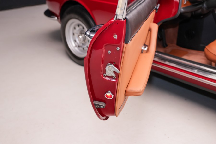 1969 Ferrari 365 GTC, available for sale in North Salem, New York | Meccanic Shop North Inc. North Salem, New York 1969 Ferrari 365 GTC, available for sale in North Salem, New York | Meccanic Shop North Inc. North Salem, New York