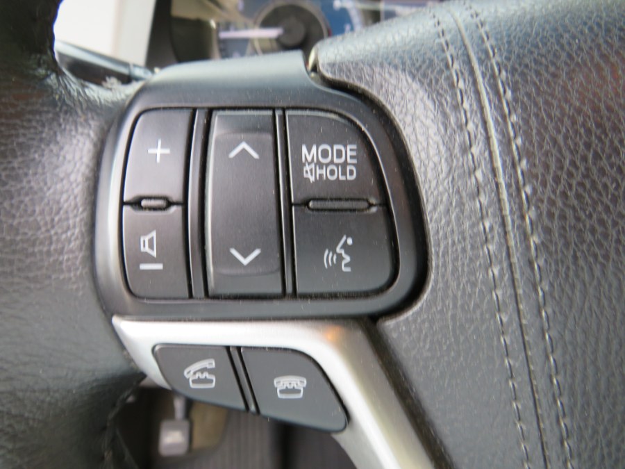 2017 Toyota Sienna XLE Premium 8 Passenger, available for sale in Middle Village, New York | Road Masters II INC. Middle Village, New York 2017 Toyota Sienna XLE Premium 8 Passenger, available for sale in Middle Village, New York | Road Masters II INC. Middle Village, New York