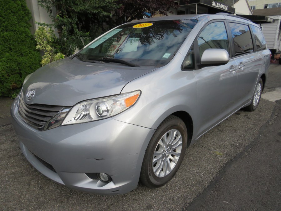 2017 Toyota Sienna XLE Premium 8 Passenger, available for sale in Middle Village, New York | Road Masters II INC. Middle Village, New York 2017 Toyota Sienna XLE Premium 8 Passenger, available for sale in Middle Village, New York | Road Masters II INC. Middle Village, New York