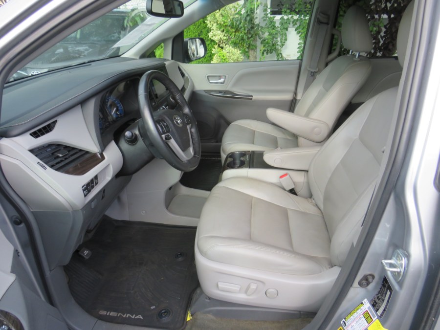 2017 Toyota Sienna XLE Premium 8 Passenger, available for sale in Middle Village, New York | Road Masters II INC. Middle Village, New York 2017 Toyota Sienna XLE Premium 8 Passenger, available for sale in Middle Village, New York | Road Masters II INC. Middle Village, New York