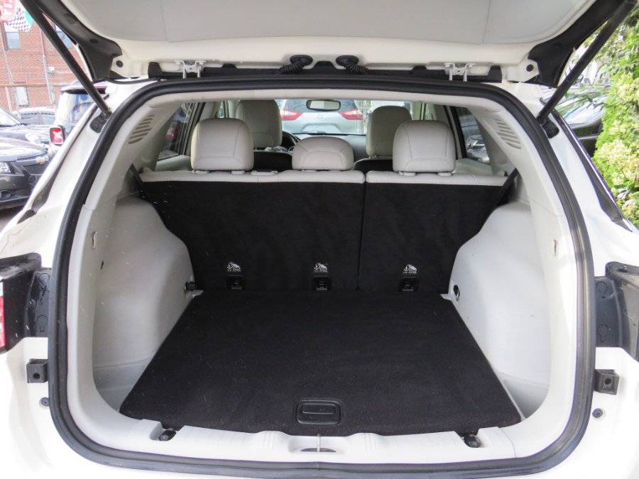 2017 Jeep Compass Latitude 4x4 MOPAR EDITION, available for sale in Middle Village, New York | Road Masters II INC. Middle Village, New York 2017 Jeep Compass Latitude 4x4 MOPAR EDITION, available for sale in Middle Village, New York | Road Masters II INC. Middle Village, New York