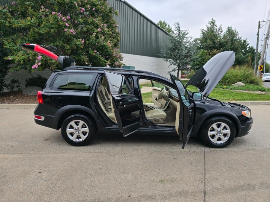 2009 Volvo XC70 4dr Wgn 3.2L w/Sunroof, available for sale in Philadelphia, Pennsylvania | Eugen's Auto Sales & Repairs. Philadelphia, Pennsylvania 2009 Volvo XC70 4dr Wgn 3.2L w/Sunroof, available for sale in Philadelphia, Pennsylvania | Eugen's Auto Sales & Repairs. Philadelphia, Pennsylvania