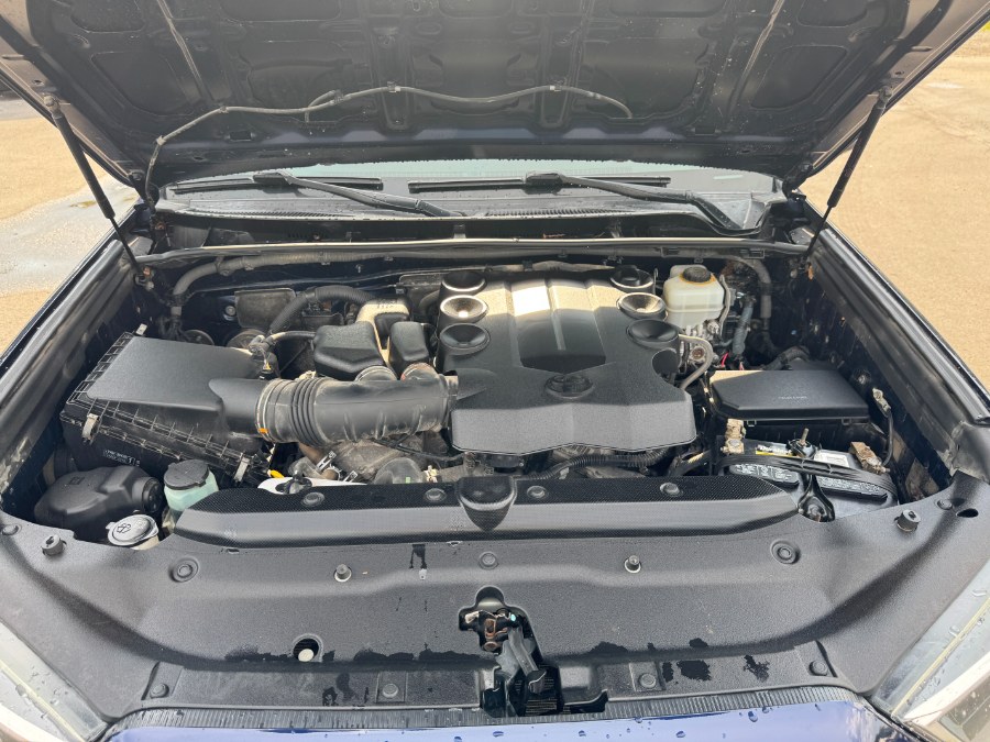 2014 Toyota 4Runner 4WD 4dr V6 SR5 (Natl), available for sale in Ortonville, Michigan | Marsh Auto Sales LLC. Ortonville, Michigan 2014 Toyota 4Runner 4WD 4dr V6 SR5 (Natl), available for sale in Ortonville, Michigan | Marsh Auto Sales LLC. Ortonville, Michigan