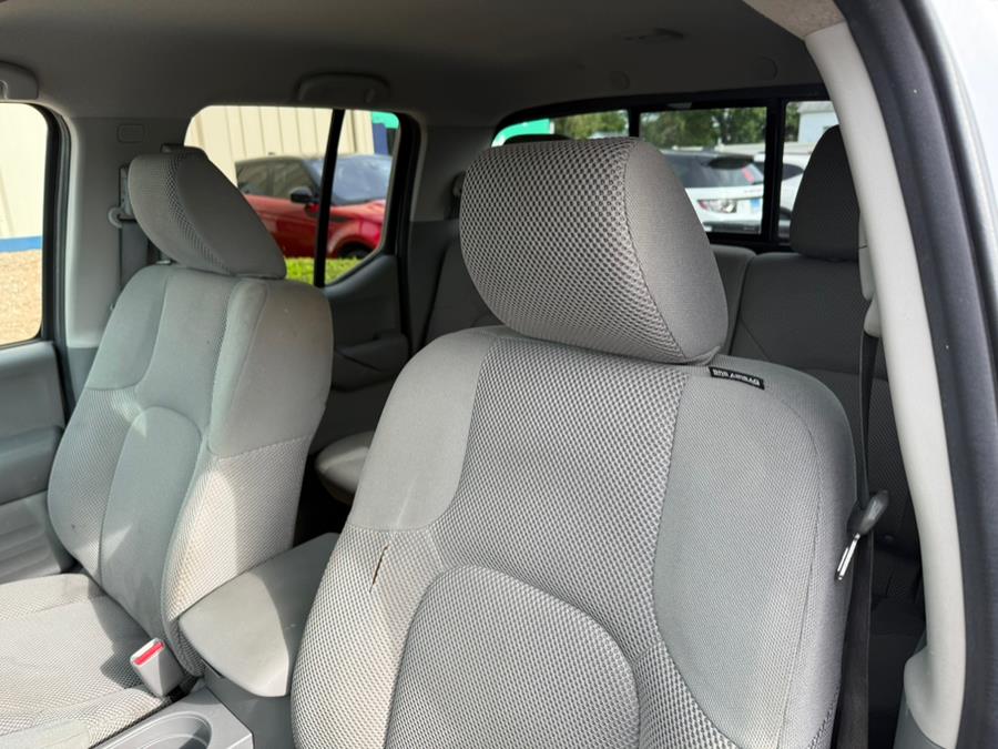 2016 Nissan Frontier 4WD Crew Cab SWB Auto SV, available for sale in East Windsor, Connecticut | Century Auto And Truck. East Windsor, Connecticut 2016 Nissan Frontier 4WD Crew Cab SWB Auto SV, available for sale in East Windsor, Connecticut | Century Auto And Truck. East Windsor, Connecticut
