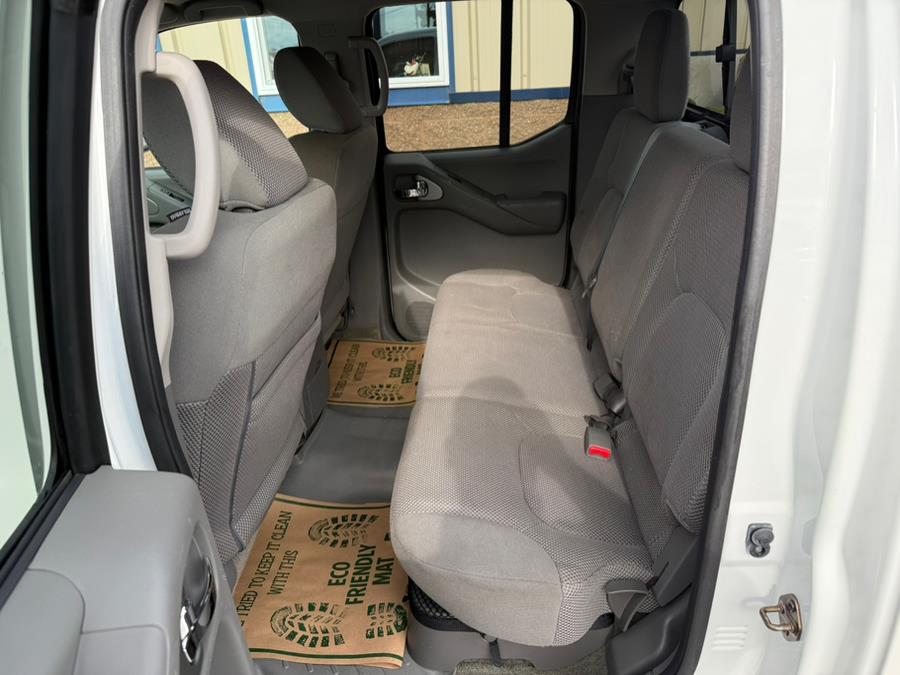 2016 Nissan Frontier 4WD Crew Cab SWB Auto SV, available for sale in East Windsor, Connecticut | Century Auto And Truck. East Windsor, Connecticut 2016 Nissan Frontier 4WD Crew Cab SWB Auto SV, available for sale in East Windsor, Connecticut | Century Auto And Truck. East Windsor, Connecticut
