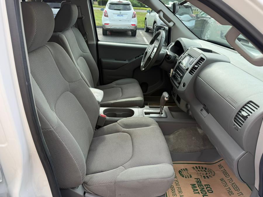 2016 Nissan Frontier 4WD Crew Cab SWB Auto SV, available for sale in East Windsor, Connecticut | Century Auto And Truck. East Windsor, Connecticut 2016 Nissan Frontier 4WD Crew Cab SWB Auto SV, available for sale in East Windsor, Connecticut | Century Auto And Truck. East Windsor, Connecticut
