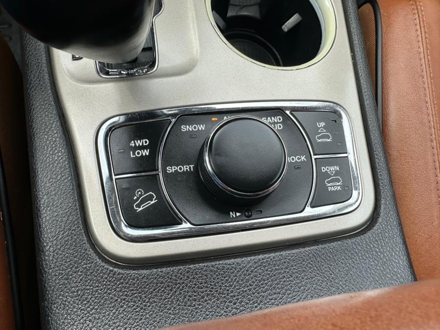2013 Jeep Grand Cherokee 4WD 4dr Overland, available for sale in South Windsor, Connecticut | Mike And Tony Auto Sales, Inc. South Windsor, Connecticut 2013 Jeep Grand Cherokee 4WD 4dr Overland, available for sale in South Windsor, Connecticut | Mike And Tony Auto Sales, Inc. South Windsor, Connecticut