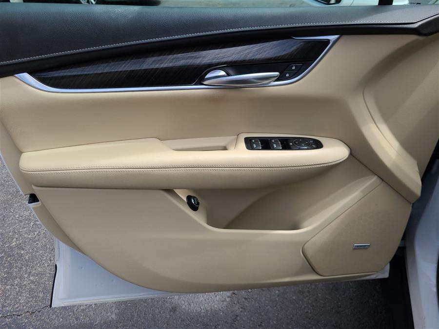 2018 Cadillac XT5 AWD 4dr, available for sale in Canton, Connecticut | Lava Motors. Canton, Connecticut 2018 Cadillac XT5 AWD 4dr, available for sale in Canton, Connecticut | Lava Motors. Canton, Connecticut