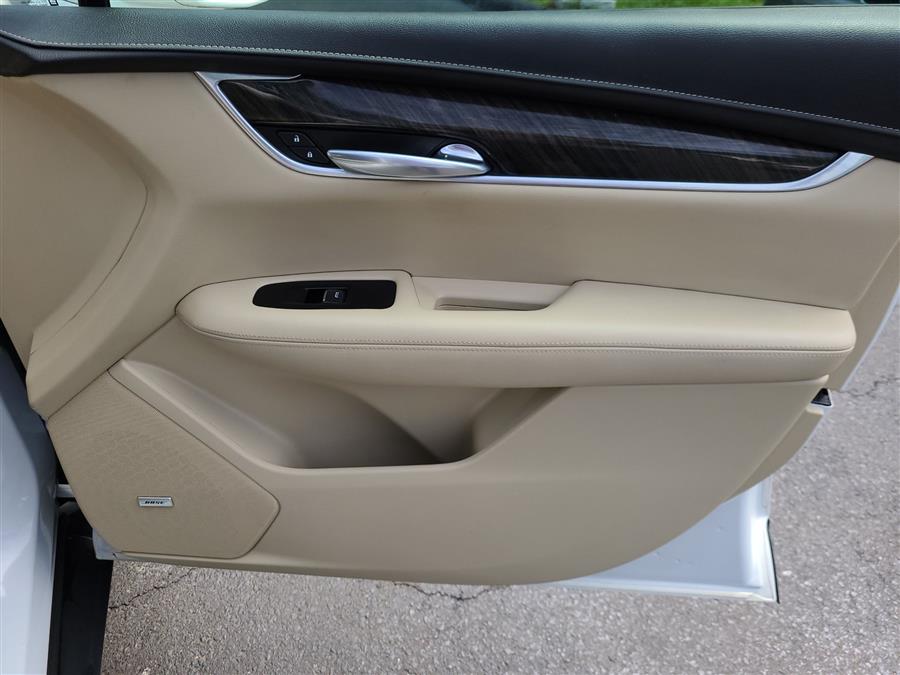 2018 Cadillac XT5 AWD 4dr, available for sale in Canton, Connecticut | Lava Motors. Canton, Connecticut 2018 Cadillac XT5 AWD 4dr, available for sale in Canton, Connecticut | Lava Motors. Canton, Connecticut