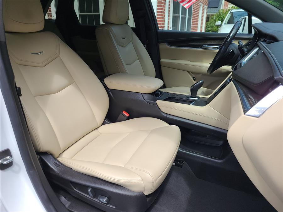 2018 Cadillac XT5 AWD 4dr, available for sale in Canton, Connecticut | Lava Motors. Canton, Connecticut 2018 Cadillac XT5 AWD 4dr, available for sale in Canton, Connecticut | Lava Motors. Canton, Connecticut