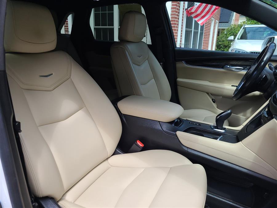 2018 Cadillac XT5 AWD 4dr, available for sale in Canton, Connecticut | Lava Motors. Canton, Connecticut 2018 Cadillac XT5 AWD 4dr, available for sale in Canton, Connecticut | Lava Motors. Canton, Connecticut