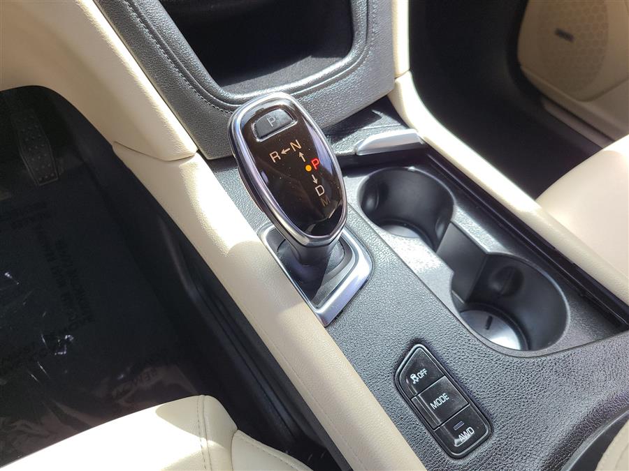 2018 Cadillac XT5 AWD 4dr, available for sale in Canton, Connecticut | Lava Motors. Canton, Connecticut 2018 Cadillac XT5 AWD 4dr, available for sale in Canton, Connecticut | Lava Motors. Canton, Connecticut
