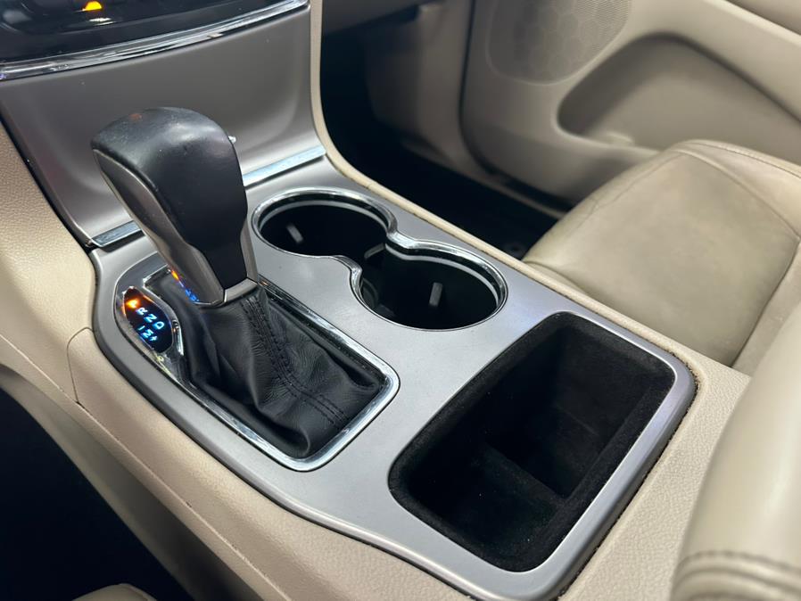 2021 Jeep Grand Cherokee Limited 4x2, available for sale in Inwood, New York | 5 Towns Drive. Inwood, New York 2021 Jeep Grand Cherokee Limited 4x2, available for sale in Inwood, New York | 5 Towns Drive. Inwood, New York