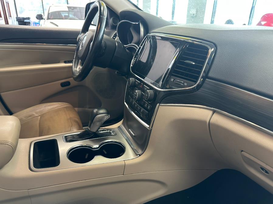 2021 Jeep Grand Cherokee Limited 4x2, available for sale in Inwood, New York | 5 Towns Drive. Inwood, New York 2021 Jeep Grand Cherokee Limited 4x2, available for sale in Inwood, New York | 5 Towns Drive. Inwood, New York