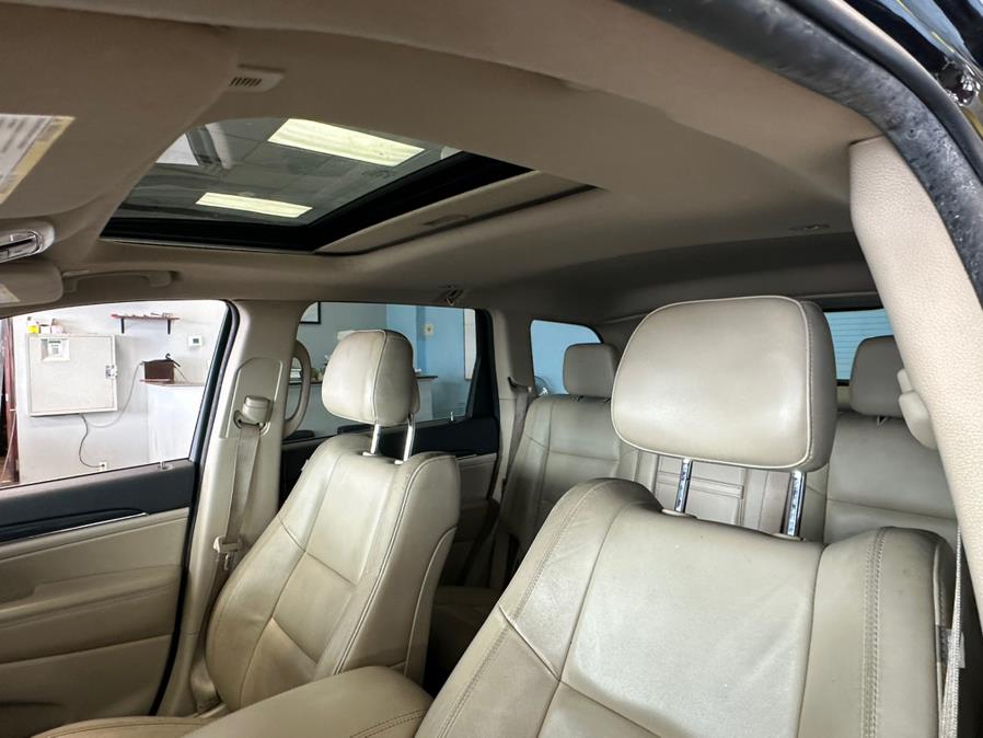 2021 Jeep Grand Cherokee Limited 4x2, available for sale in Inwood, New York | 5 Towns Drive. Inwood, New York 2021 Jeep Grand Cherokee Limited 4x2, available for sale in Inwood, New York | 5 Towns Drive. Inwood, New York