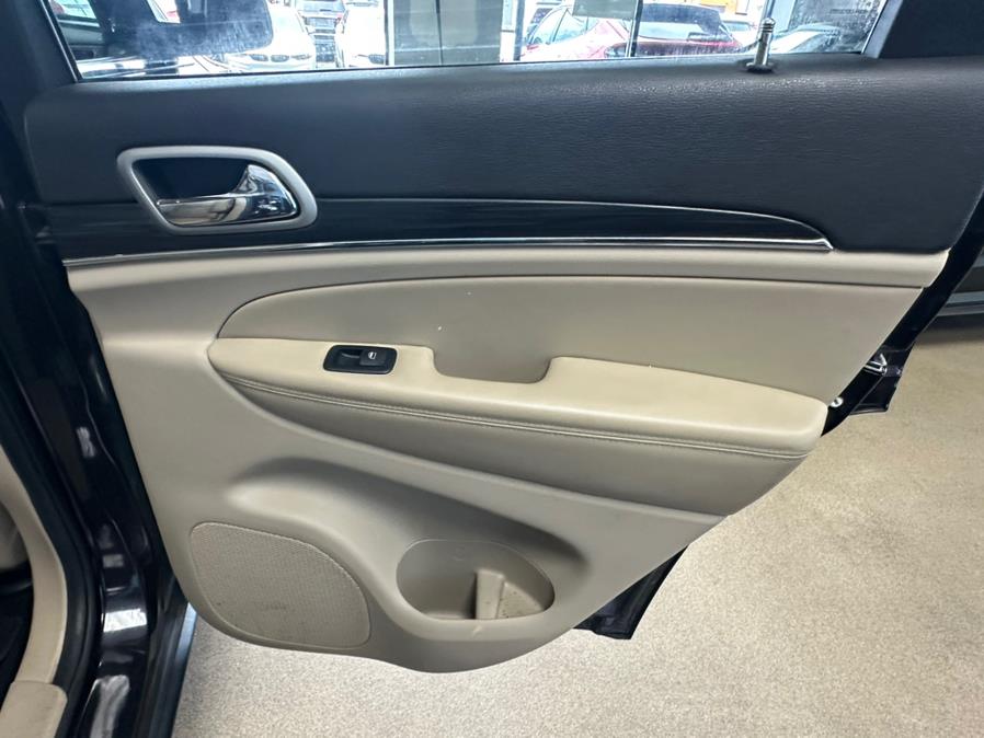 2021 Jeep Grand Cherokee Limited 4x2, available for sale in Inwood, New York | 5 Towns Drive. Inwood, New York 2021 Jeep Grand Cherokee Limited 4x2, available for sale in Inwood, New York | 5 Towns Drive. Inwood, New York