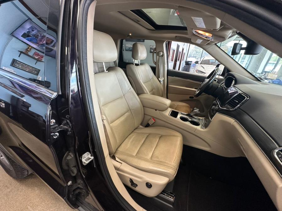 2021 Jeep Grand Cherokee Limited 4x2, available for sale in Inwood, New York | 5 Towns Drive. Inwood, New York 2021 Jeep Grand Cherokee Limited 4x2, available for sale in Inwood, New York | 5 Towns Drive. Inwood, New York