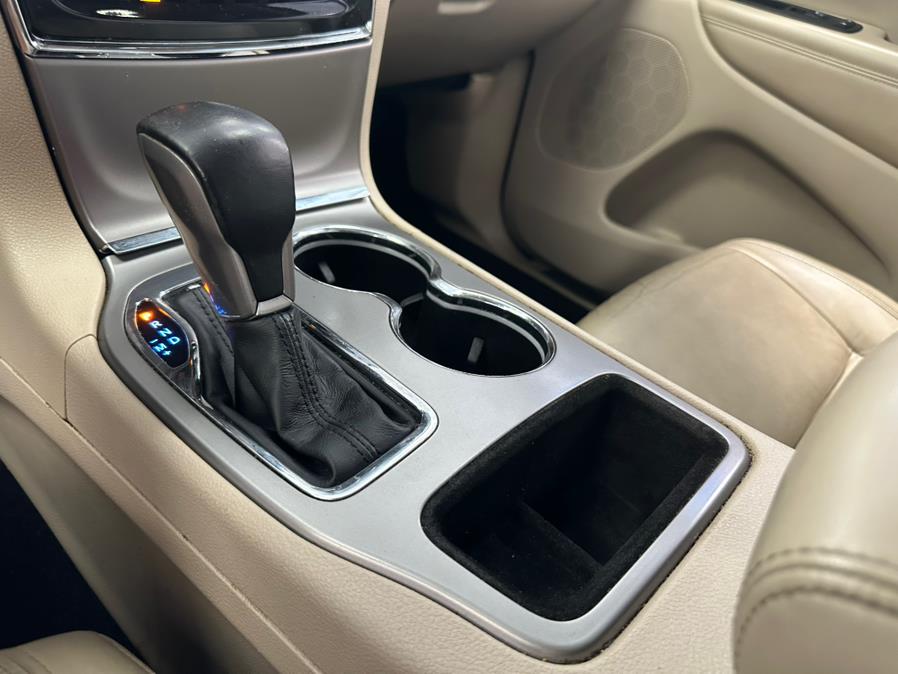 2021 Jeep Grand Cherokee Limited 4x2, available for sale in Inwood, New York | 5 Towns Drive. Inwood, New York 2021 Jeep Grand Cherokee Limited 4x2, available for sale in Inwood, New York | 5 Towns Drive. Inwood, New York