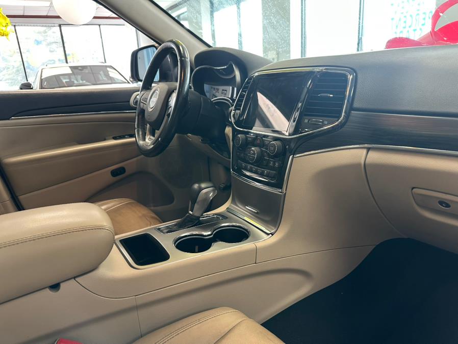 2021 Jeep Grand Cherokee Limited 4x2, available for sale in Inwood, New York | 5 Towns Drive. Inwood, New York 2021 Jeep Grand Cherokee Limited 4x2, available for sale in Inwood, New York | 5 Towns Drive. Inwood, New York