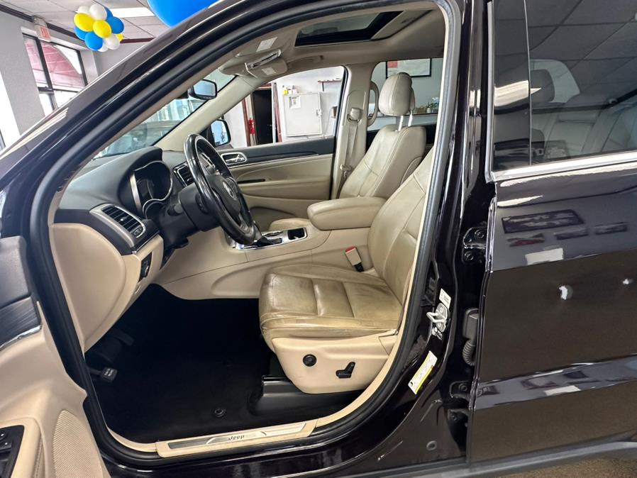 2021 Jeep Grand Cherokee Limited 4x2, available for sale in Inwood, New York | 5 Towns Drive. Inwood, New York 2021 Jeep Grand Cherokee Limited 4x2, available for sale in Inwood, New York | 5 Towns Drive. Inwood, New York