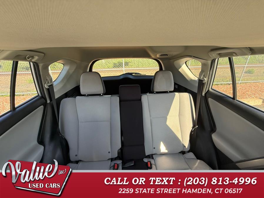 2017 Toyota RAV4 XLE FWD (Natl), available for sale in Hamden, Connecticut | Value, Inc.. Hamden, Connecticut 2017 Toyota RAV4 XLE FWD (Natl), available for sale in Hamden, Connecticut | Value, Inc.. Hamden, Connecticut