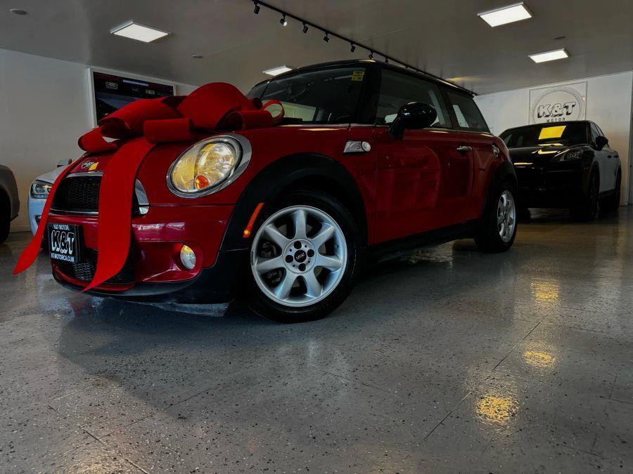 2010 Mini Hardtop Cooper S Hatchback 2D, available for sale in Santa Ana, California | K&T Motor LLC. Santa Ana, California 2010 Mini Hardtop Cooper S Hatchback 2D, available for sale in Santa Ana, California | K&T Motor LLC. Santa Ana, California