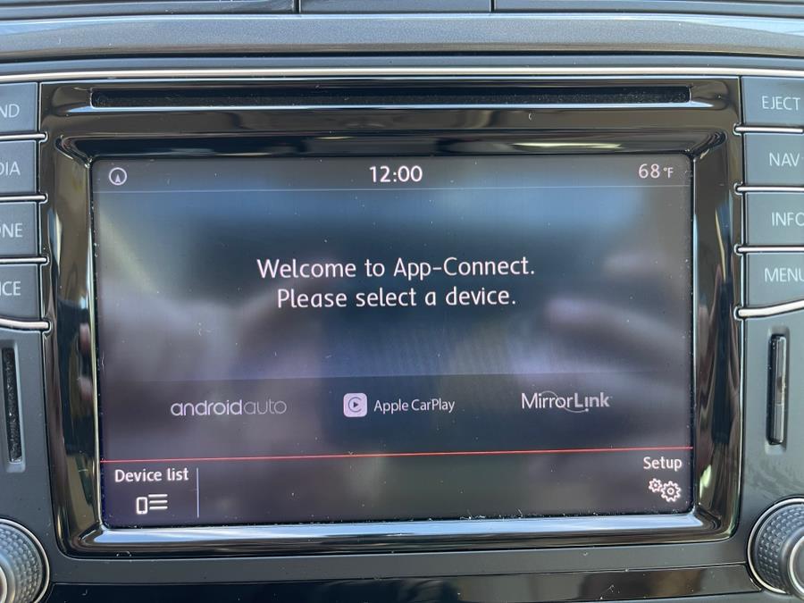 2016 Volkswagen Tiguan 4MOTION 4dr Auto SE, available for sale in Bloomfield, Connecticut | AXA Car Sales and Repair LLC. Bloomfield, Connecticut 2016 Volkswagen Tiguan 4MOTION 4dr Auto SE, available for sale in Bloomfield, Connecticut | AXA Car Sales and Repair LLC. Bloomfield, Connecticut