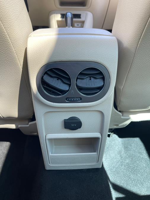 2016 Volkswagen Tiguan 4MOTION 4dr Auto SE, available for sale in Bloomfield, Connecticut | AXA Car Sales and Repair LLC. Bloomfield, Connecticut 2016 Volkswagen Tiguan 4MOTION 4dr Auto SE, available for sale in Bloomfield, Connecticut | AXA Car Sales and Repair LLC. Bloomfield, Connecticut