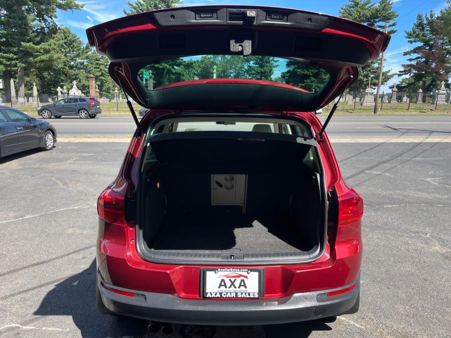 2016 Volkswagen Tiguan 4MOTION 4dr Auto SE, available for sale in Bloomfield, Connecticut | AXA Car Sales and Repair LLC. Bloomfield, Connecticut 2016 Volkswagen Tiguan 4MOTION 4dr Auto SE, available for sale in Bloomfield, Connecticut | AXA Car Sales and Repair LLC. Bloomfield, Connecticut